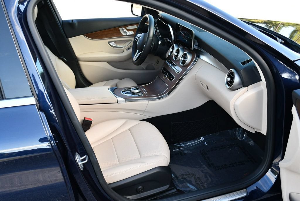 Used 2019 Mercedes-Benz C 300 4MATIC Sedan image 20