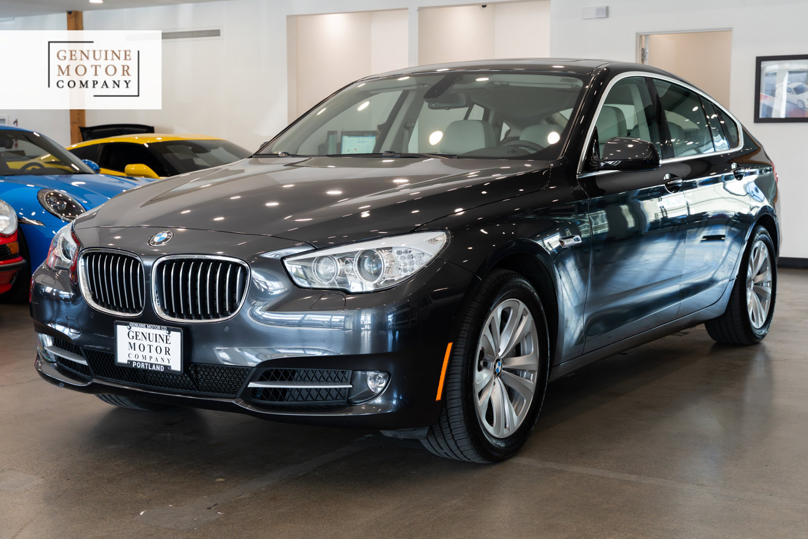 Used 2012 BMW 535i Gran Turismo RWD image 1