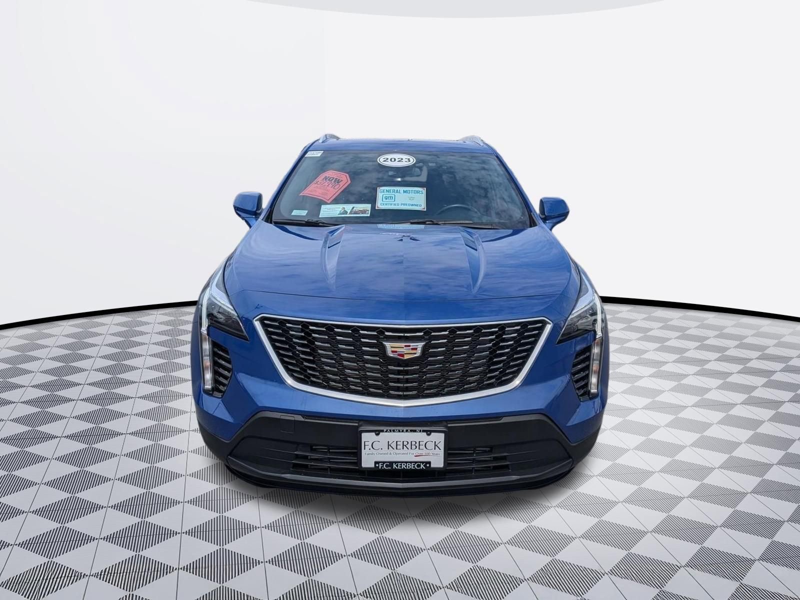 Certified 2023 Cadillac XT4 Luxury w/ Cold Weather Package AWD/4WD image 3