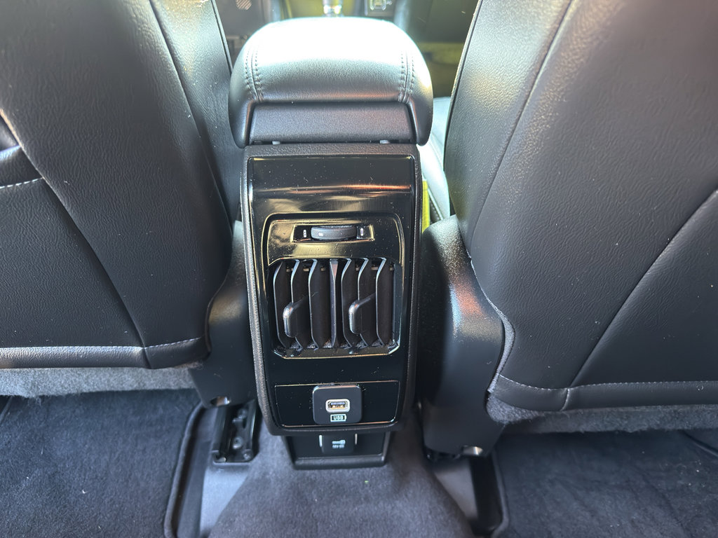 Used 2023 Jeep Compass Limited image 31