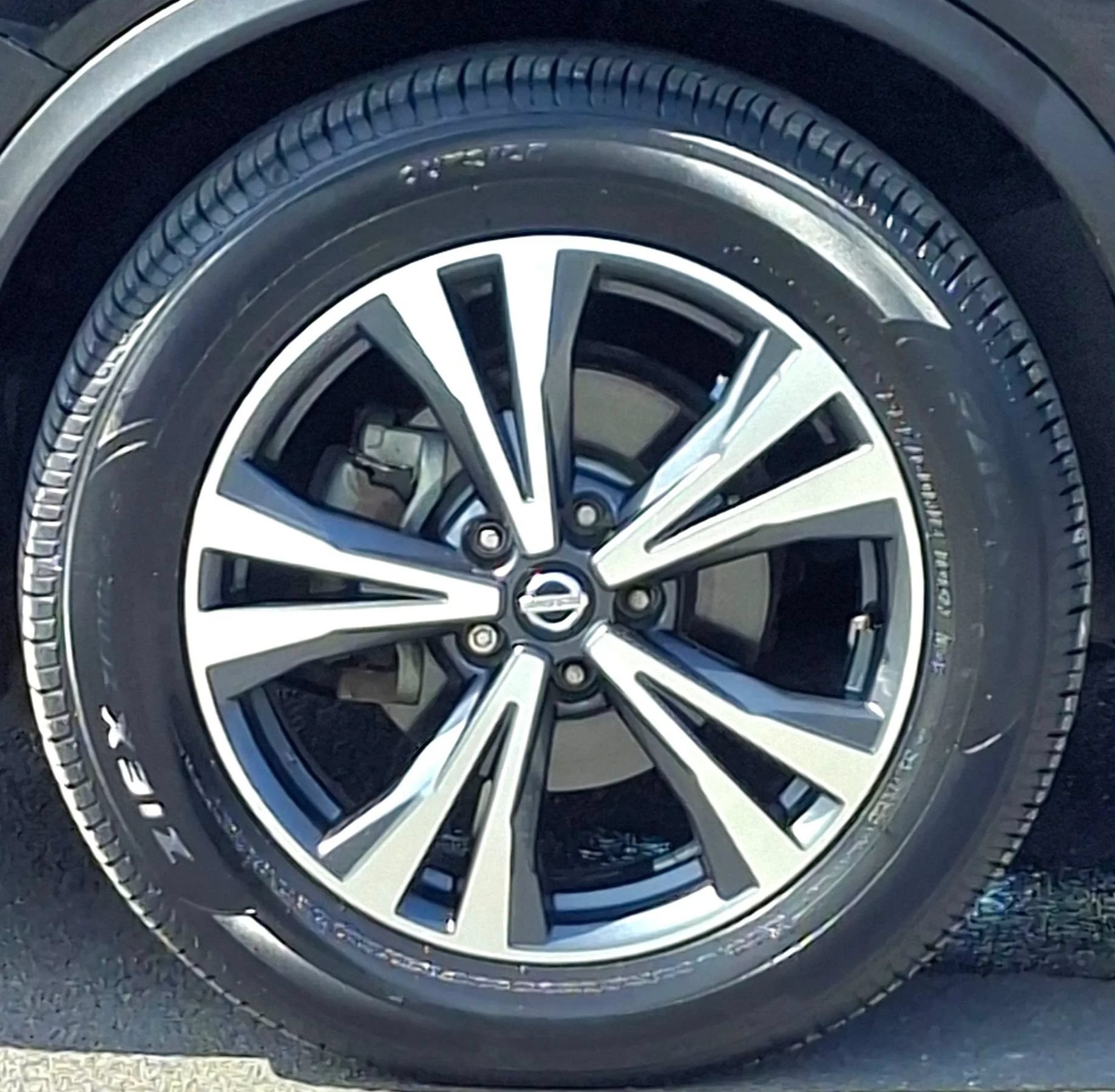 Used 2017 Nissan Rogue SL w/ SL Premium Package FWD image 33