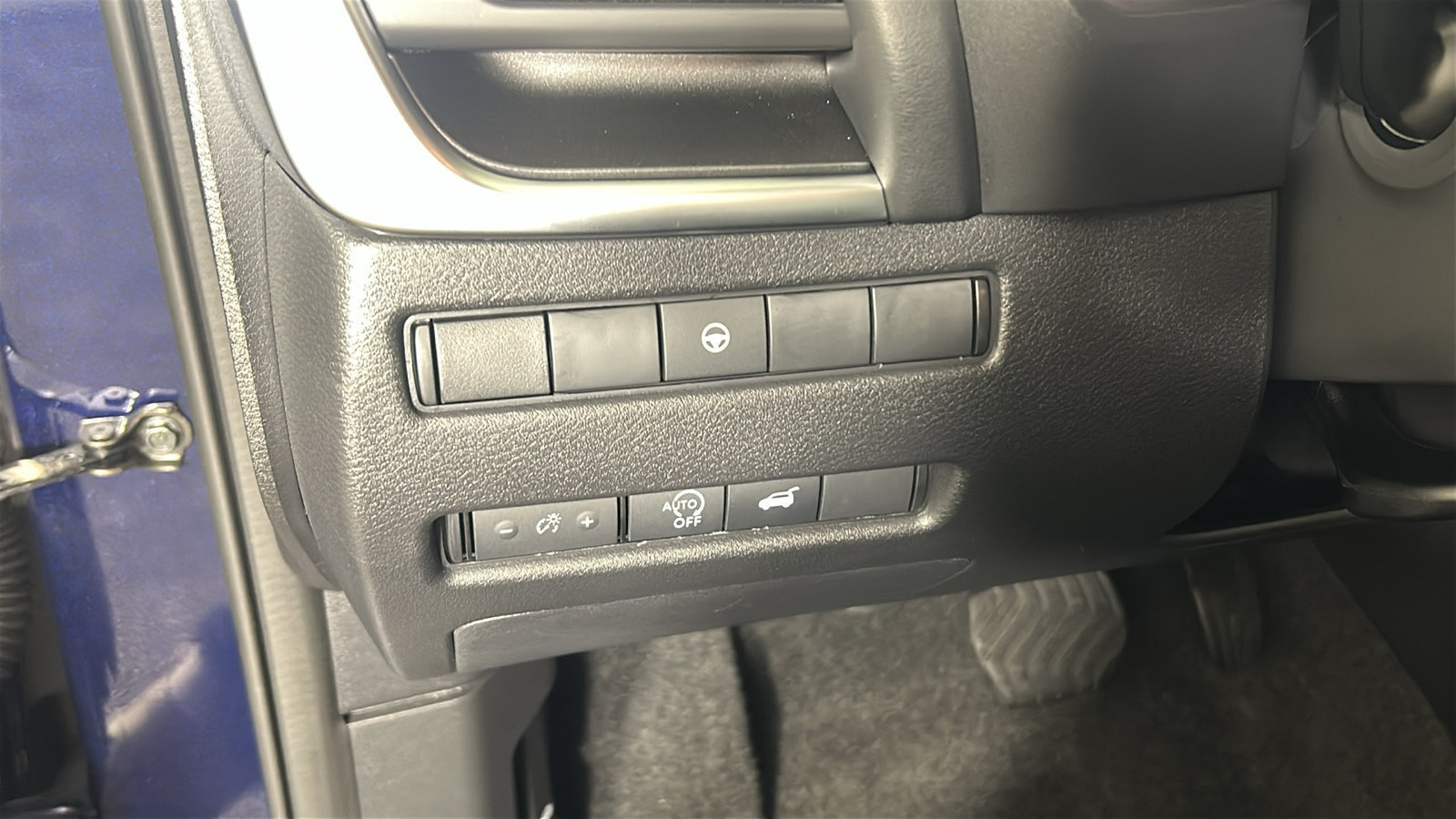Certified 2026 Nissan Rogue SV AWD/4WD image 25