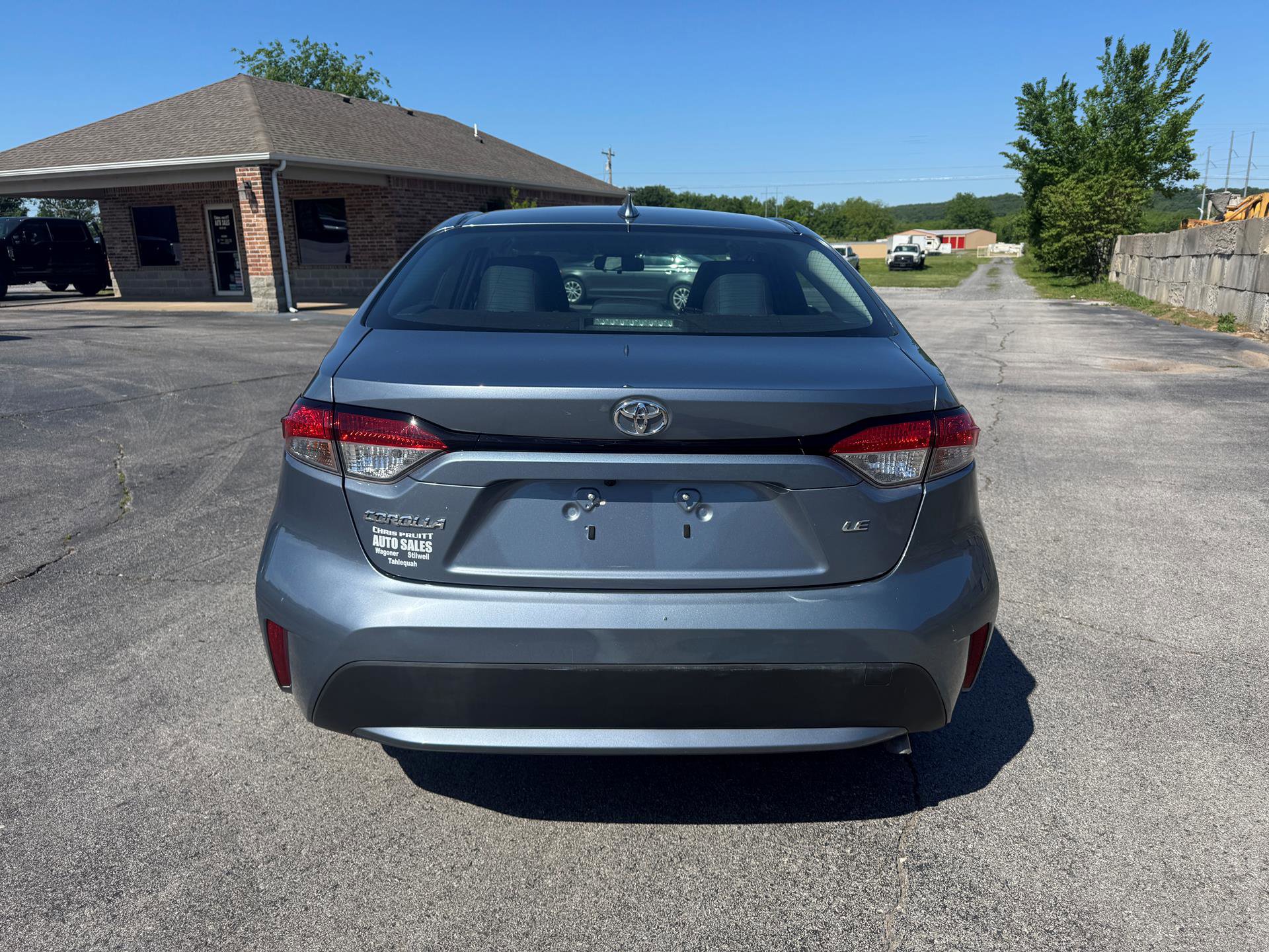 Used 2022 Toyota Corolla LE FWD image 5