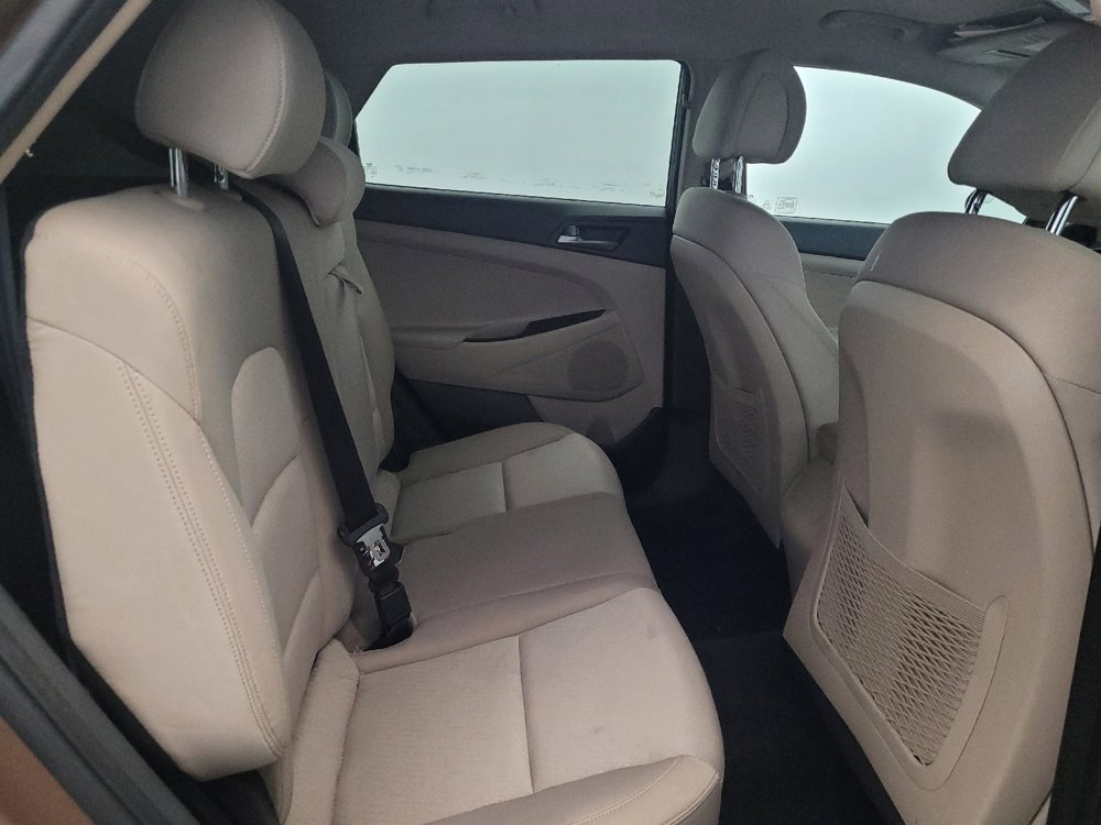 Used 2016 Hyundai Tucson SE w/ Option Group 02 FWD image 19