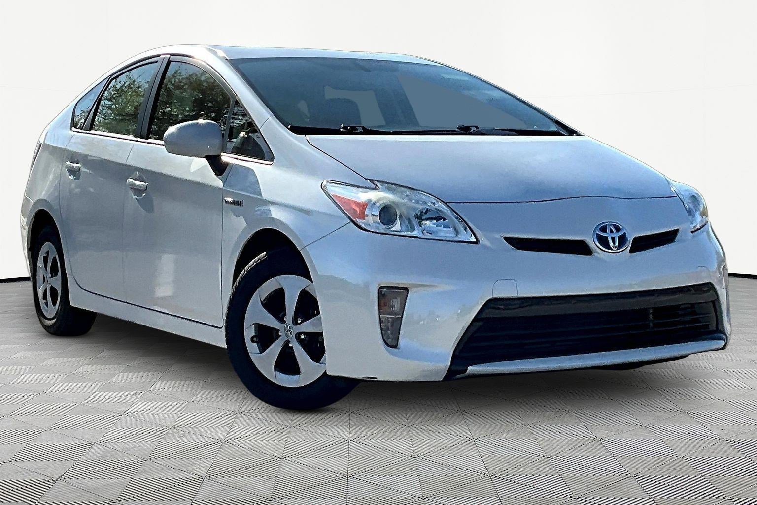 Used 2014 Toyota Prius Four image 3