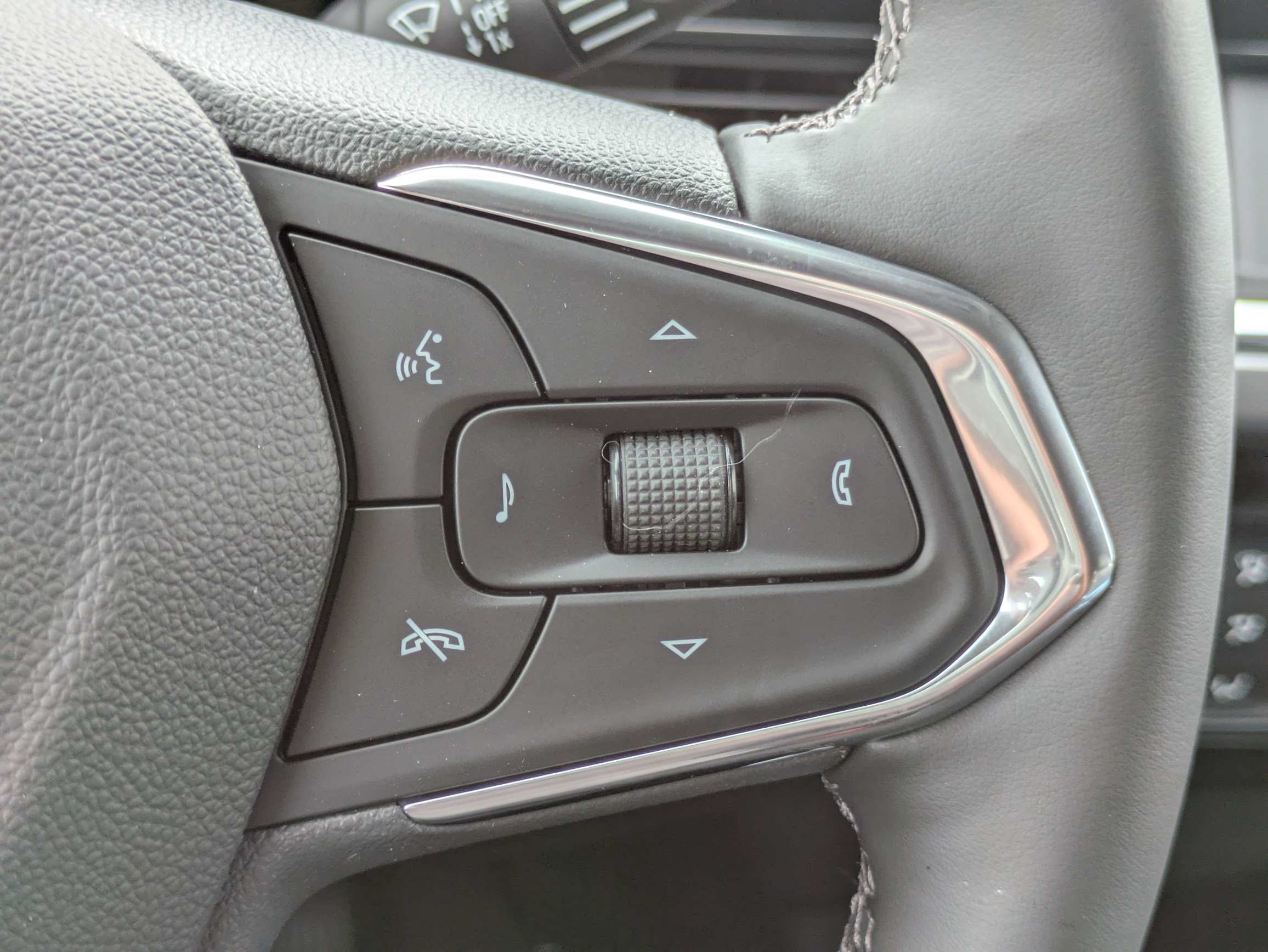 New 2026 Chevrolet Trax ACTIV w/ Driver Confidence Package FWD image 14