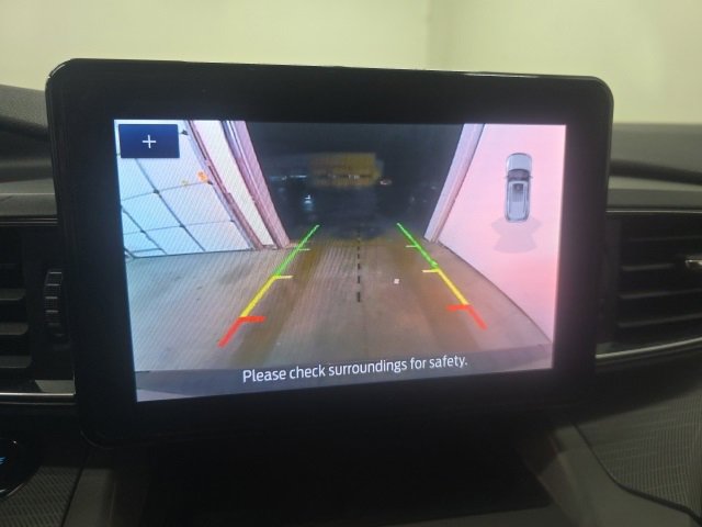 Used 2023 Ford Explorer XLT w/ Equipment Group 202A image 28