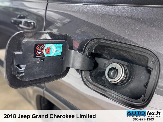 Used 2018 Jeep Grand Cherokee Limited image 45
