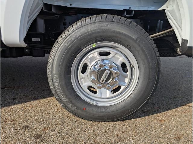 New 2026 Ford F250 XL w/ XL Chrome Package image 26