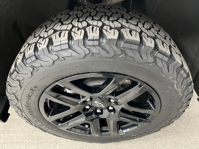 Used 2022 Chevrolet Silverado 1500 RST AWD/4WD image 30