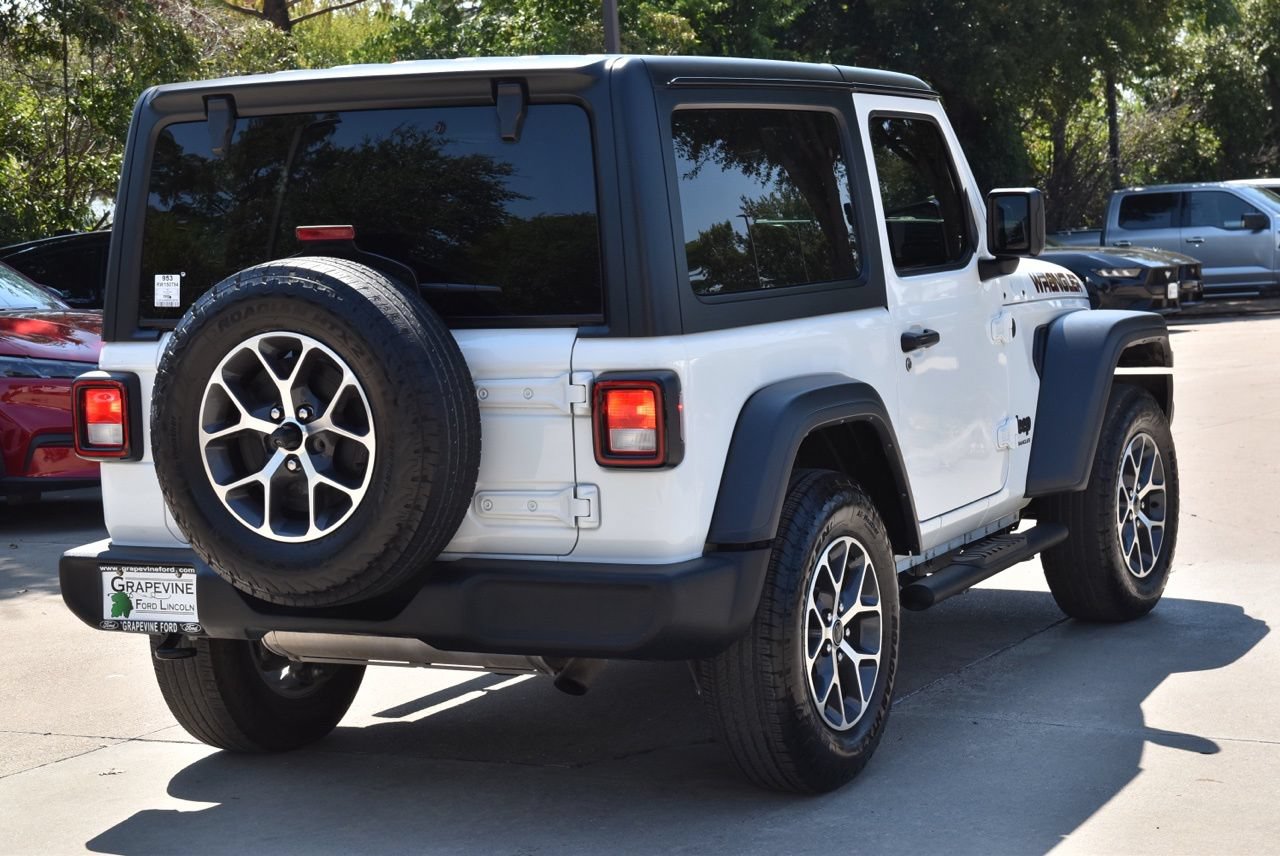 Used 2024 Jeep Wrangler Sport AWD/4WD image 8