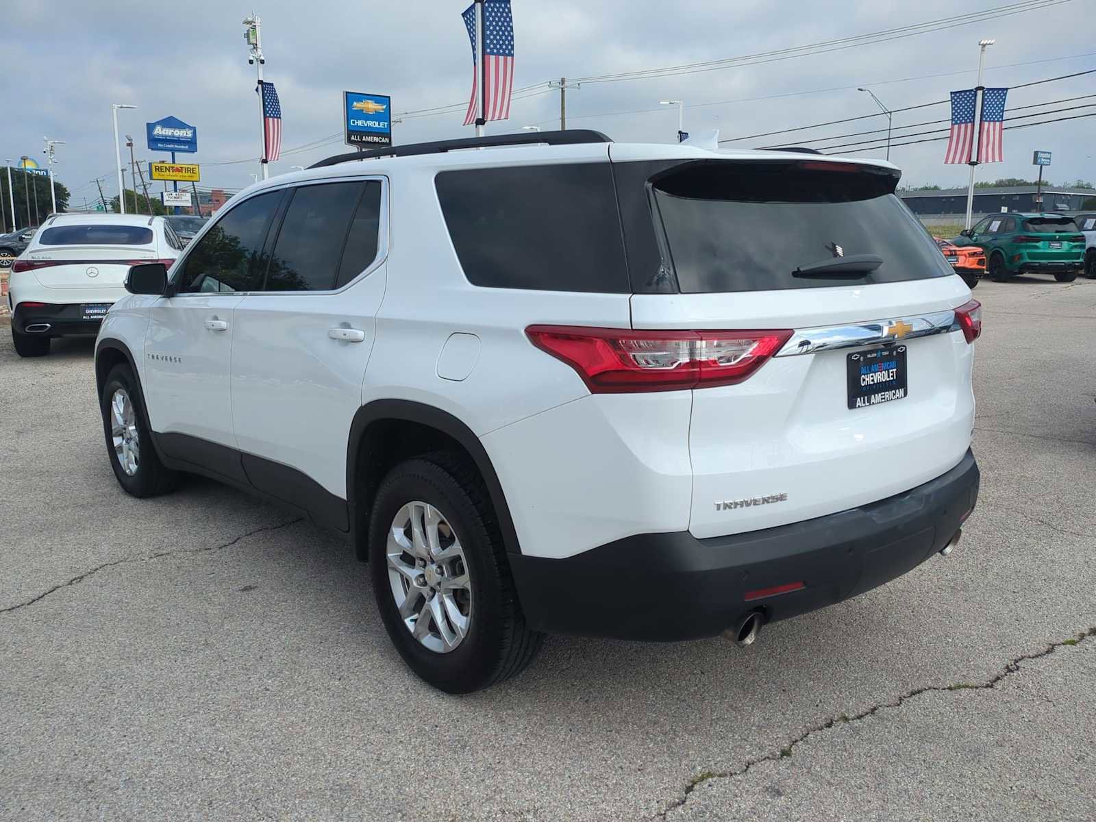 Used 2021 Chevrolet Traverse LT FWD image 6