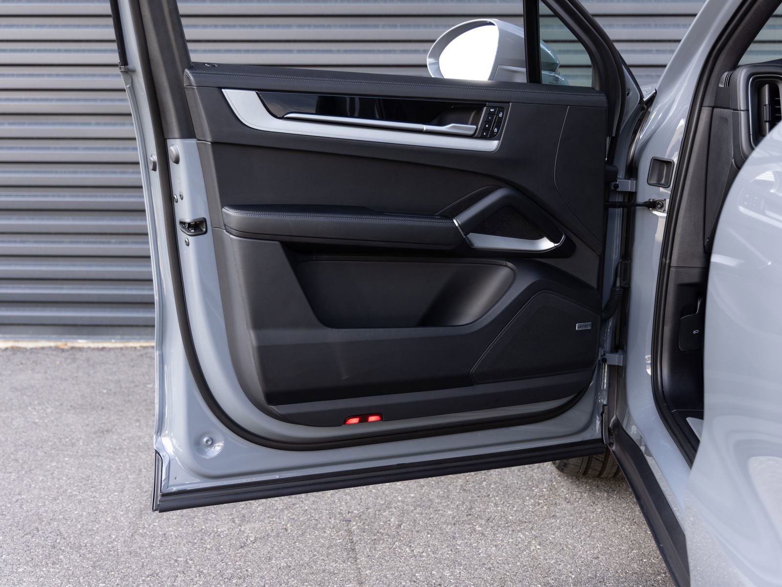 Certified 2025 Porsche Cayenne image 19