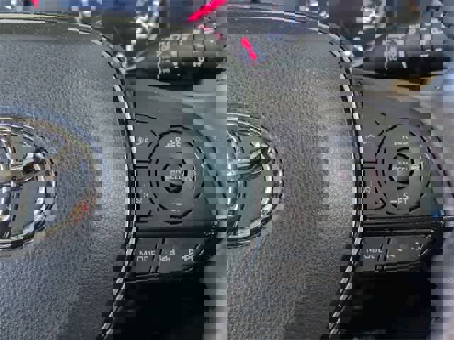 Used 2021 Toyota RAV4 XLE Premium image 26