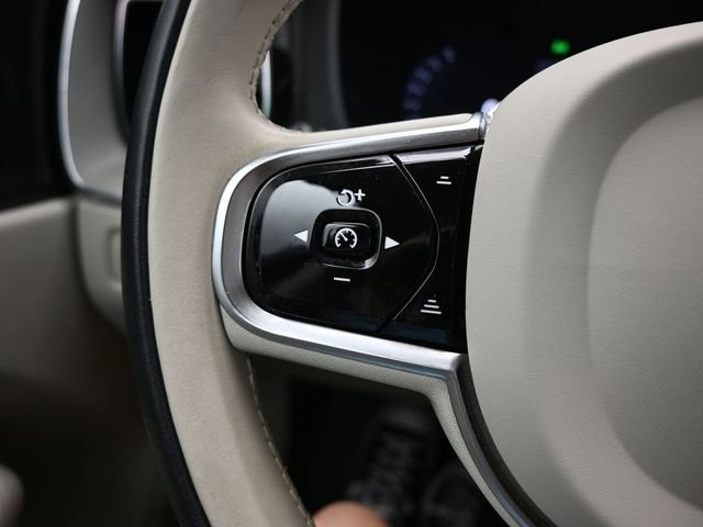 Used 2023 Volvo XC60 B6 Ultimate w/ Protection Package Premier image 26