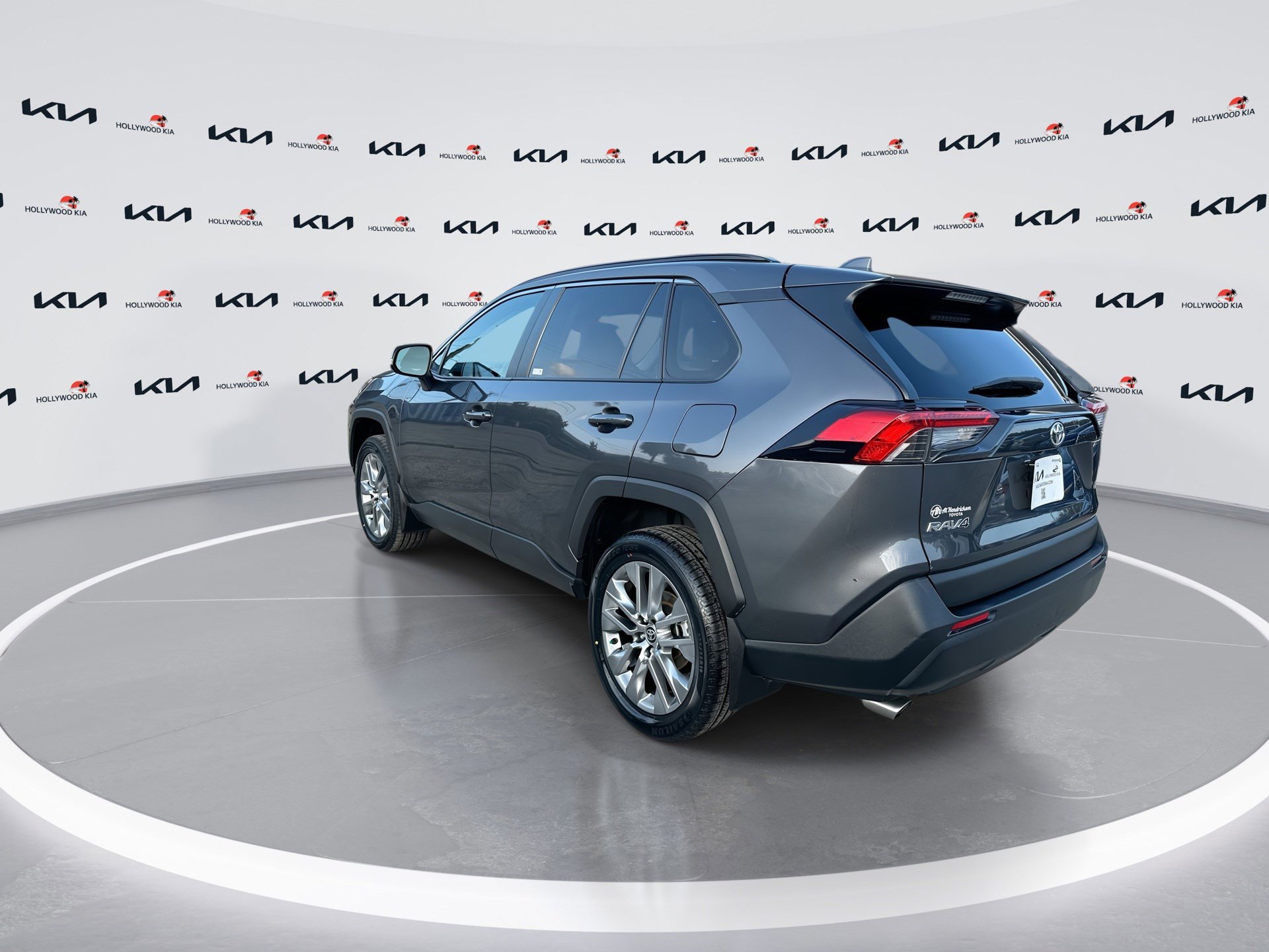 Used 2024 Toyota RAV4 XLE Premium FWD image 6