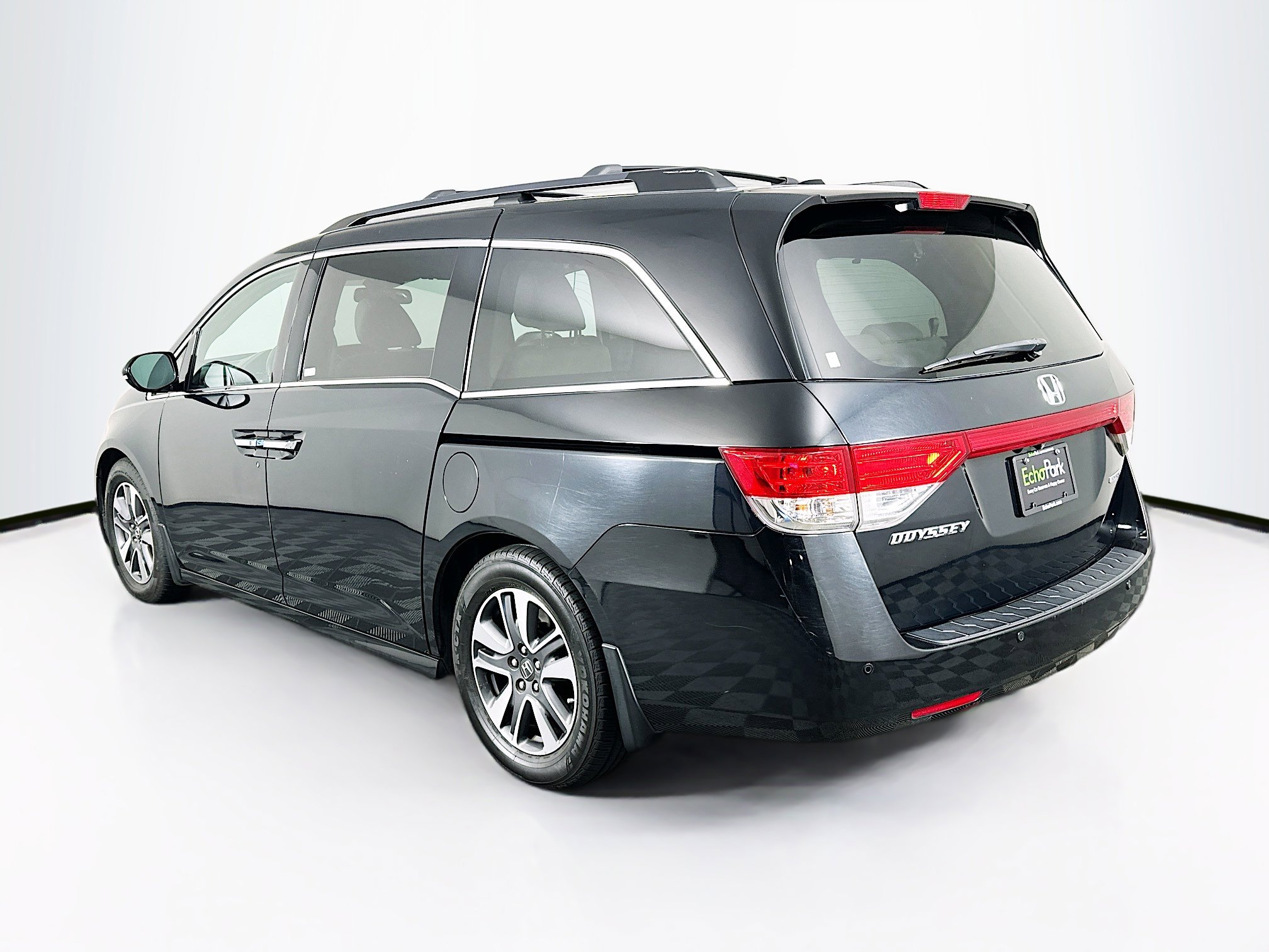 Used 2016 Honda Odyssey Touring Elite image 5