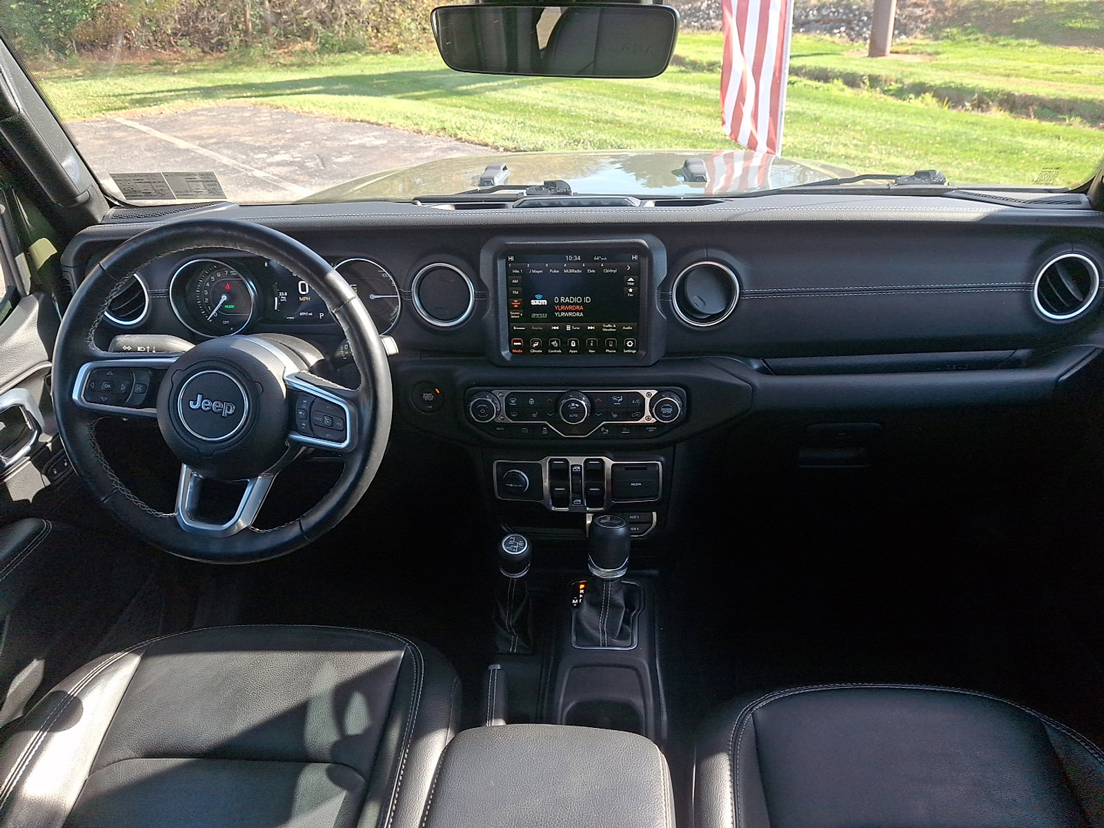 Used 2021 Jeep Wrangler Unlimited Sahara w/ Cold Weather Group image 16