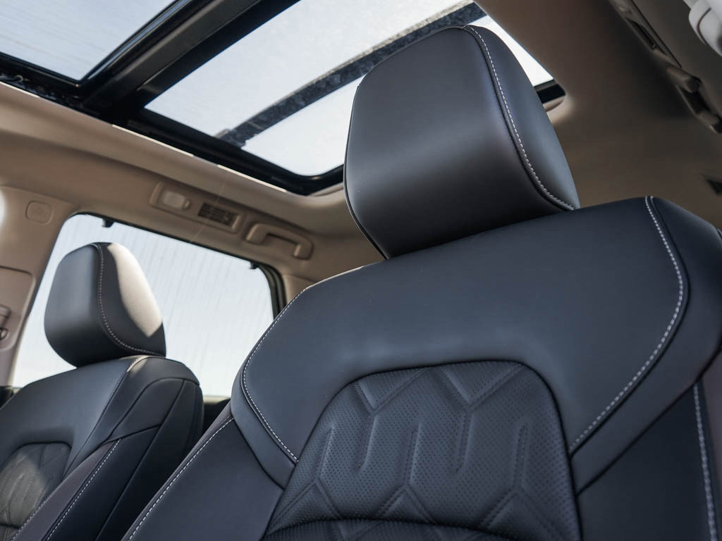 New 2026 Nissan Pathfinder Platinum AWD/4WD image 21