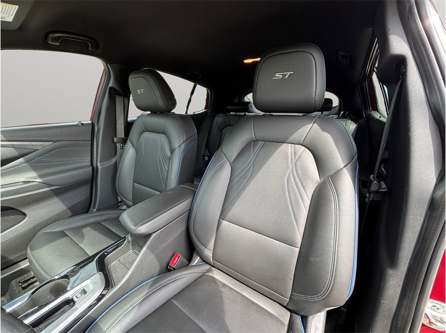 Used 2025 Buick Envista Sport Touring w/ Convenience I Package FWD image 18