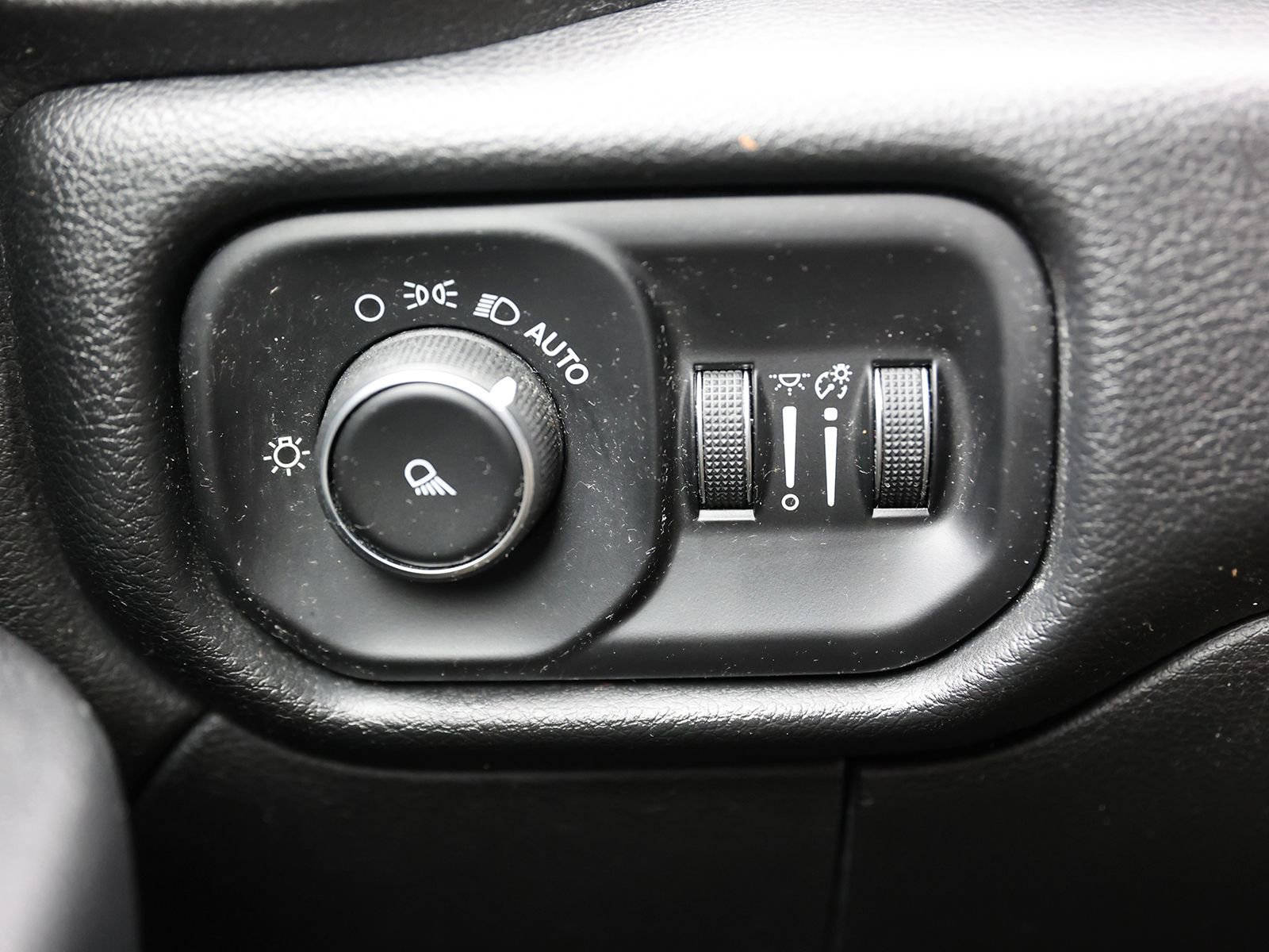 Used 2019 RAM 2500 Tradesman image 35