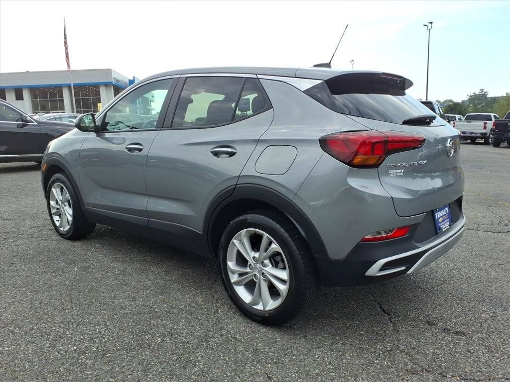 Used 2023 Buick Encore GX Preferred w/ Cold Weather Comfort Package FWD image 5