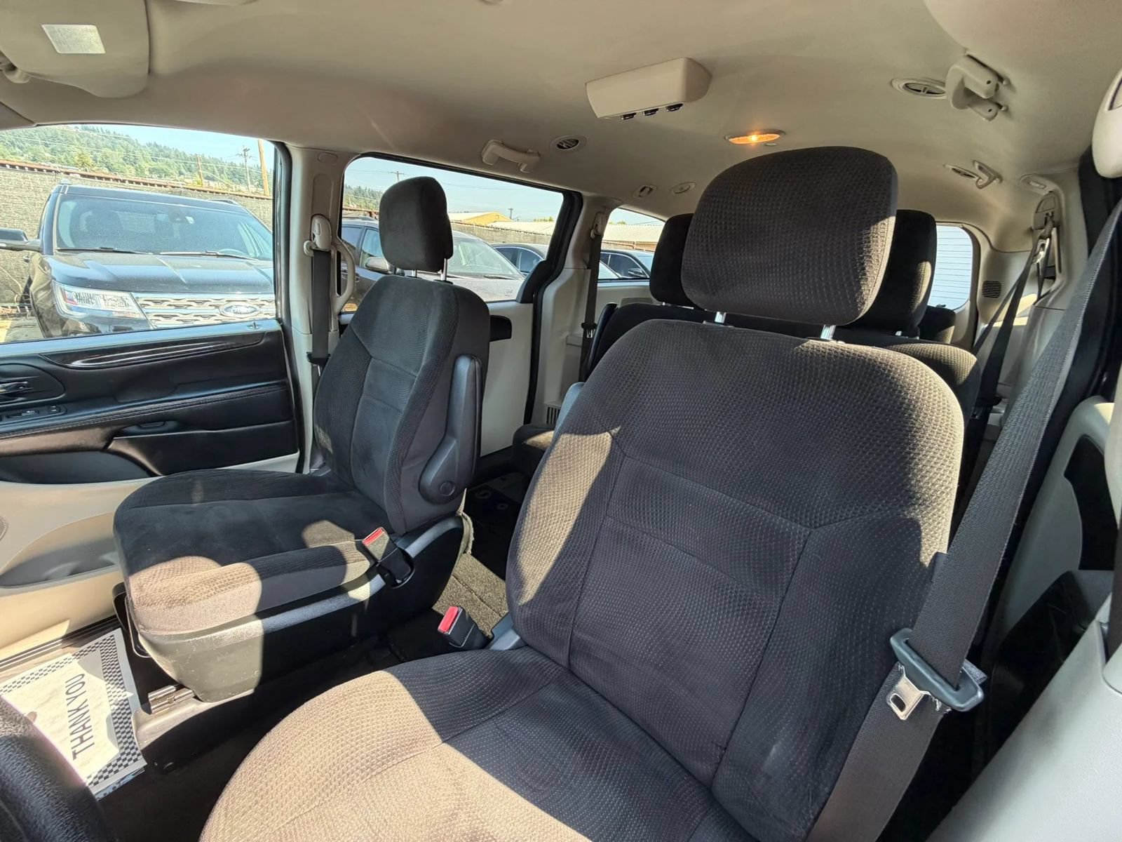 Used 2018 Dodge Grand Caravan SE FWD image 23