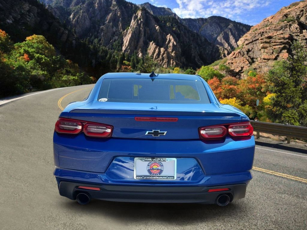 Used 2023 Chevrolet Camaro LT RWD image 4