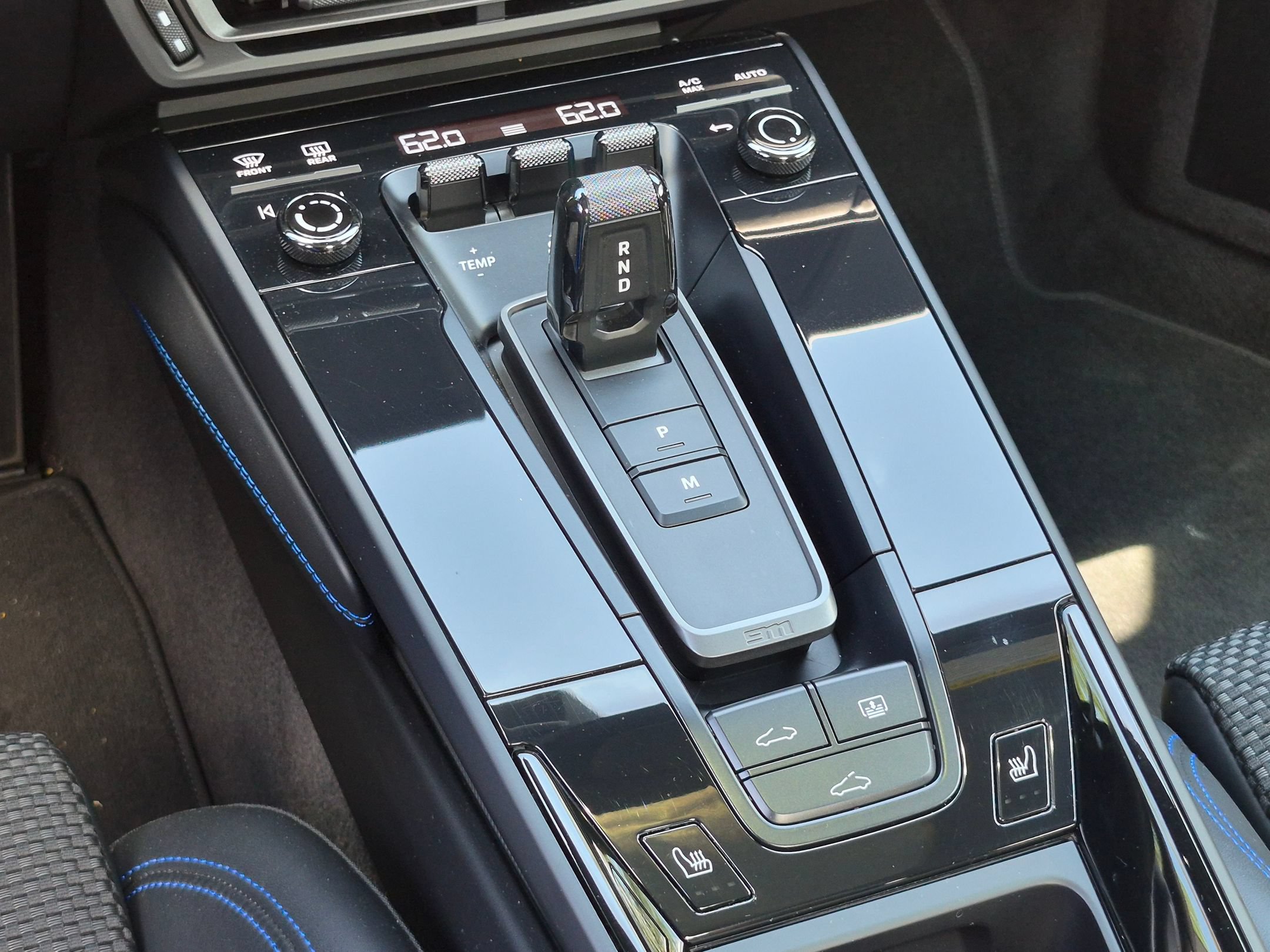 Certified 2024 Porsche 911 Carrera 4 AWD/4WD image 16