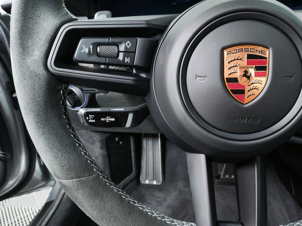 Certified 2026 Porsche 911 GT3 RWD image 10