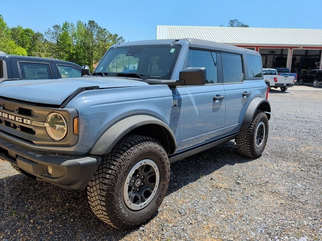 Used 2023 Ford Bronco Big Bend w/ Sasquatch Package image 3