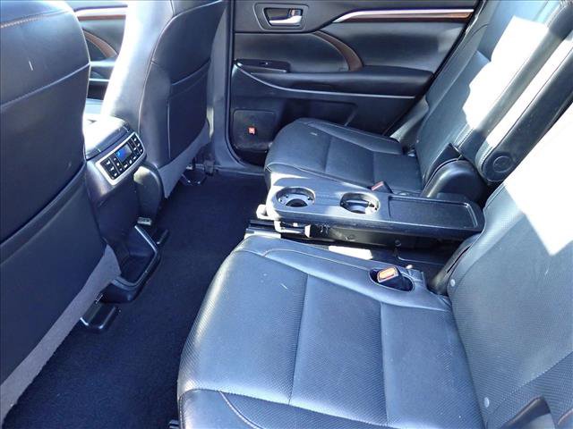 Used 2015 Toyota Highlander Limited Platinum AWD/4WD image 10