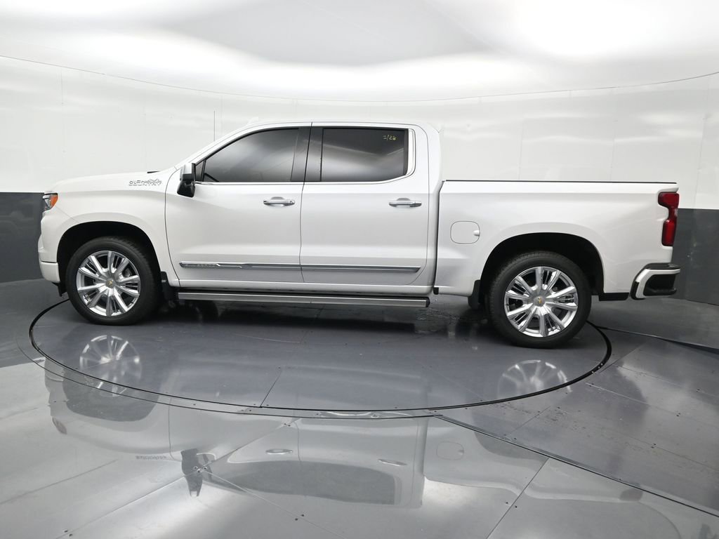Used 2023 Chevrolet Silverado 1500 High Country w/ High Country Premium Package image 2