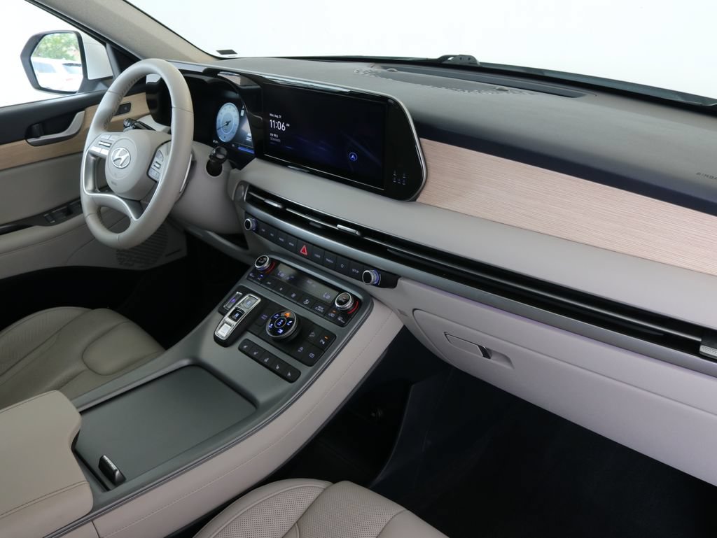 Used 2024 Hyundai Palisade Limited AWD/4WD image 47