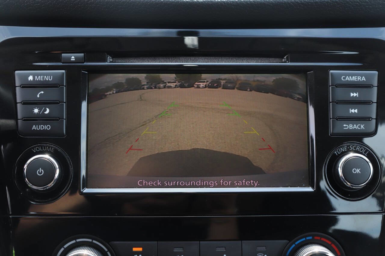 Used 2018 Nissan Rogue S image 21