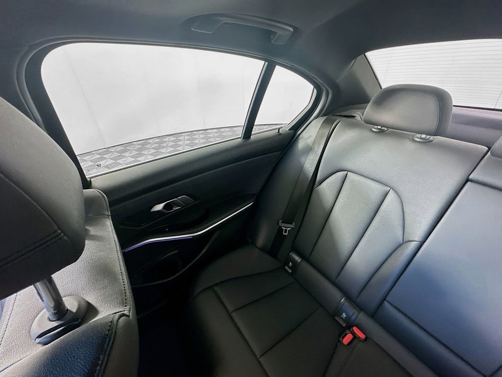 Used 2021 BMW 330i xDrive Sedan image 12