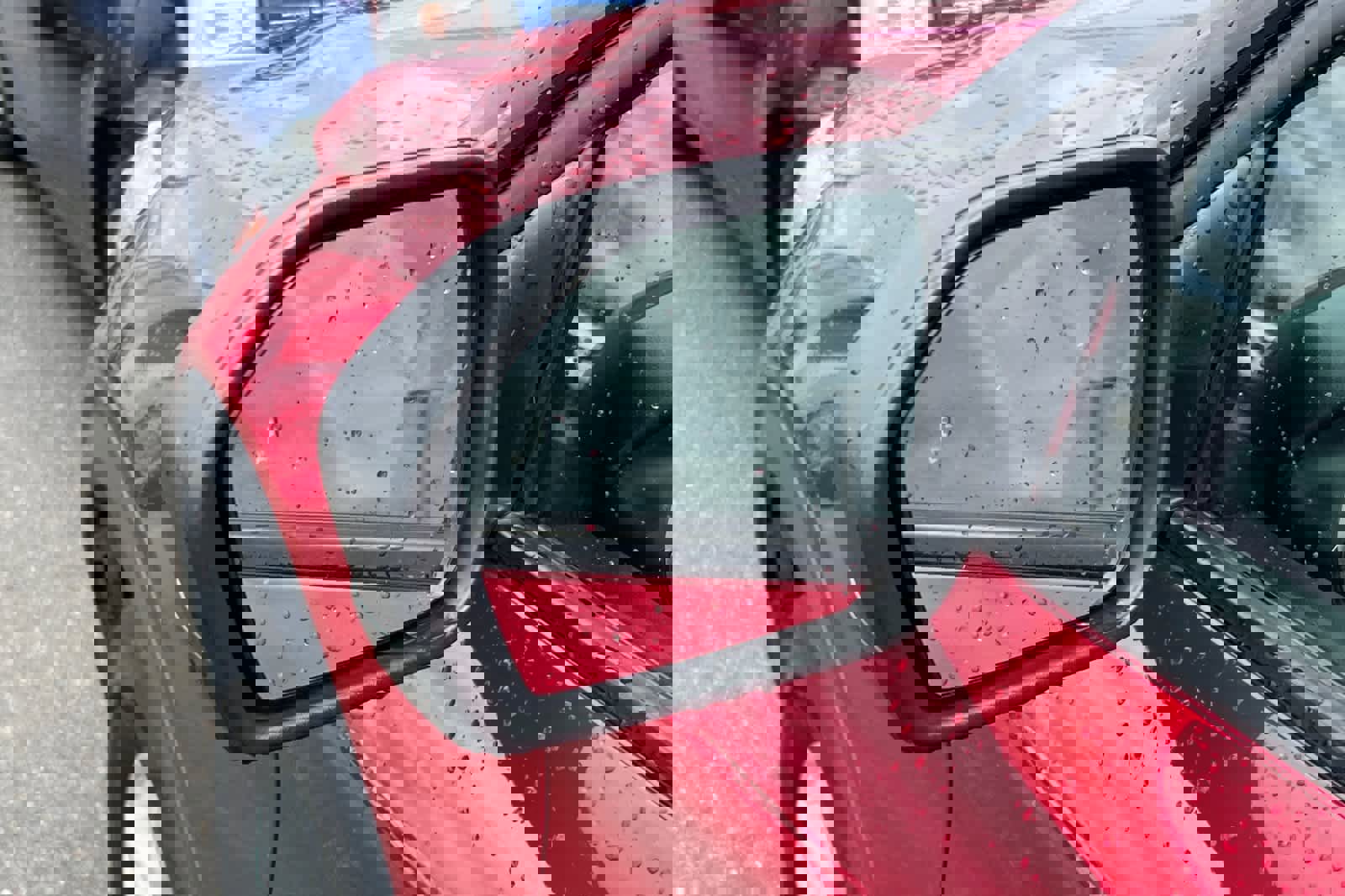 Used 2021 Ford Explorer XLT w/ Equipment Group 202A image 8