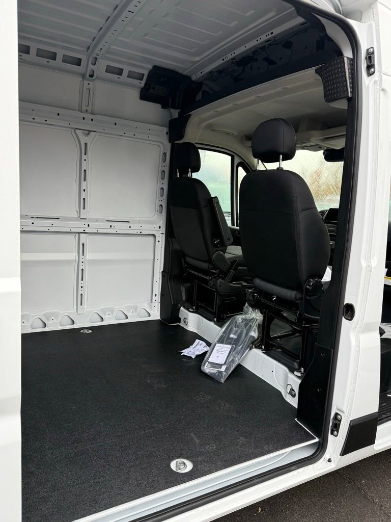 New 2026 RAM ProMaster 2500 w/ Convenience Group FWD image 4
