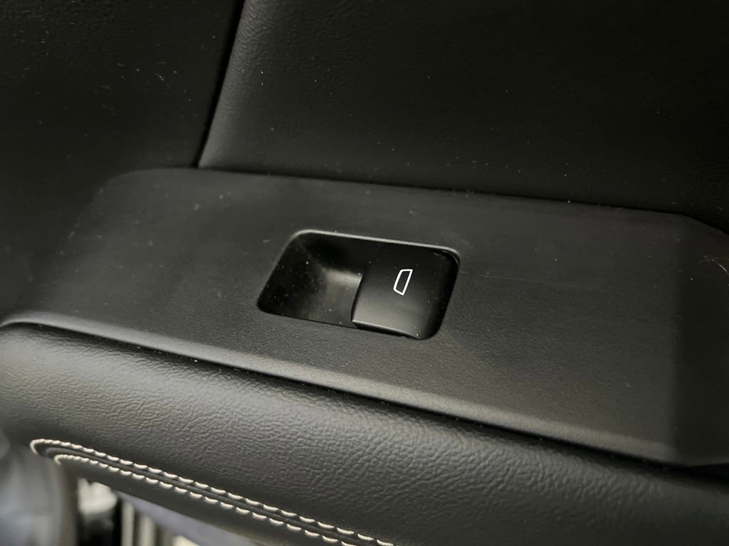 Used 2025 GMC Terrain Elevation image 20