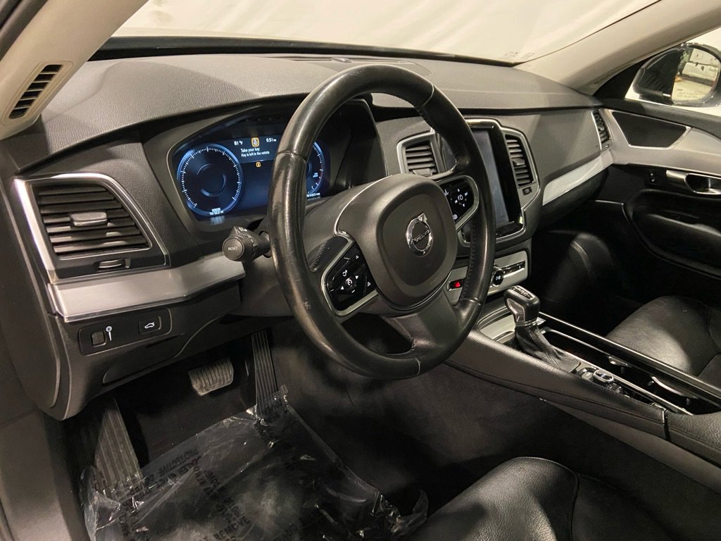 Used 2017 Volvo XC90 T6 Momentum w/ Vision Package image 15