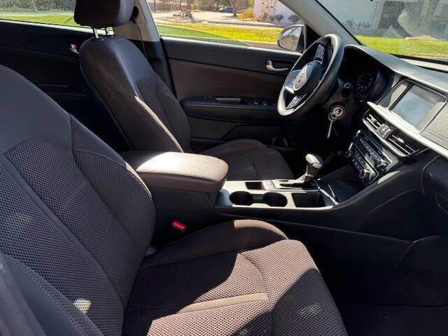 Used 2019 Kia Optima LX image 28