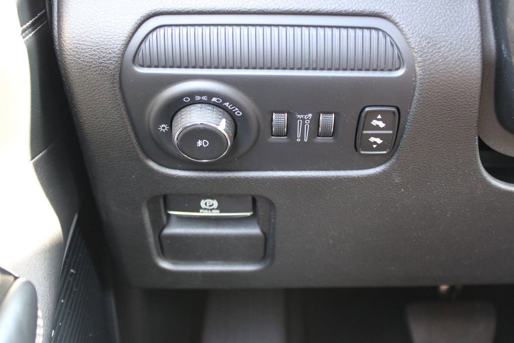 Used 2024 Jeep Wagoneer L Series II w/ Flexible Seating Group image 43