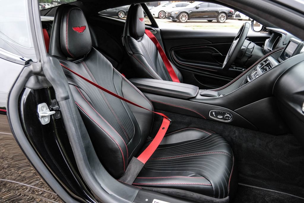 Used 2020 Aston Martin DB11 Coupe RWD image 43