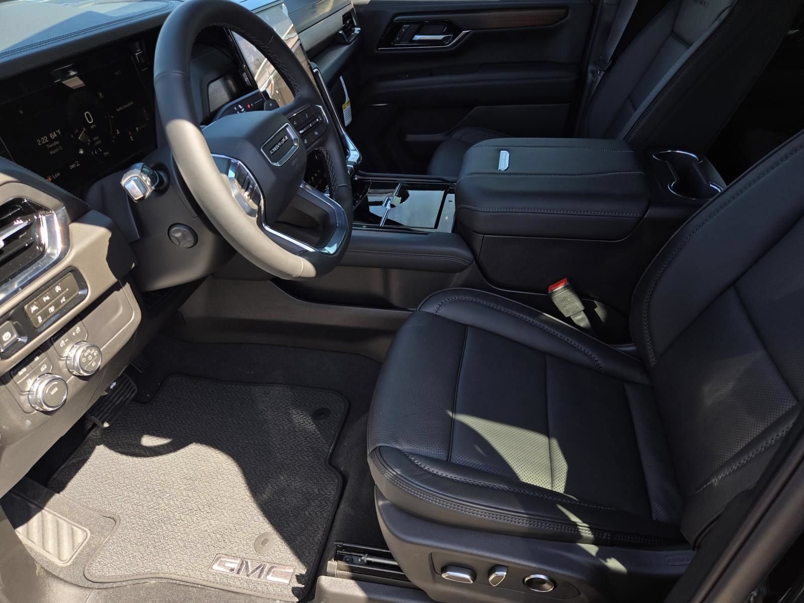 New 2026 GMC Yukon XL Denali w/ Sun & Power Step Package AWD/4WD image 10