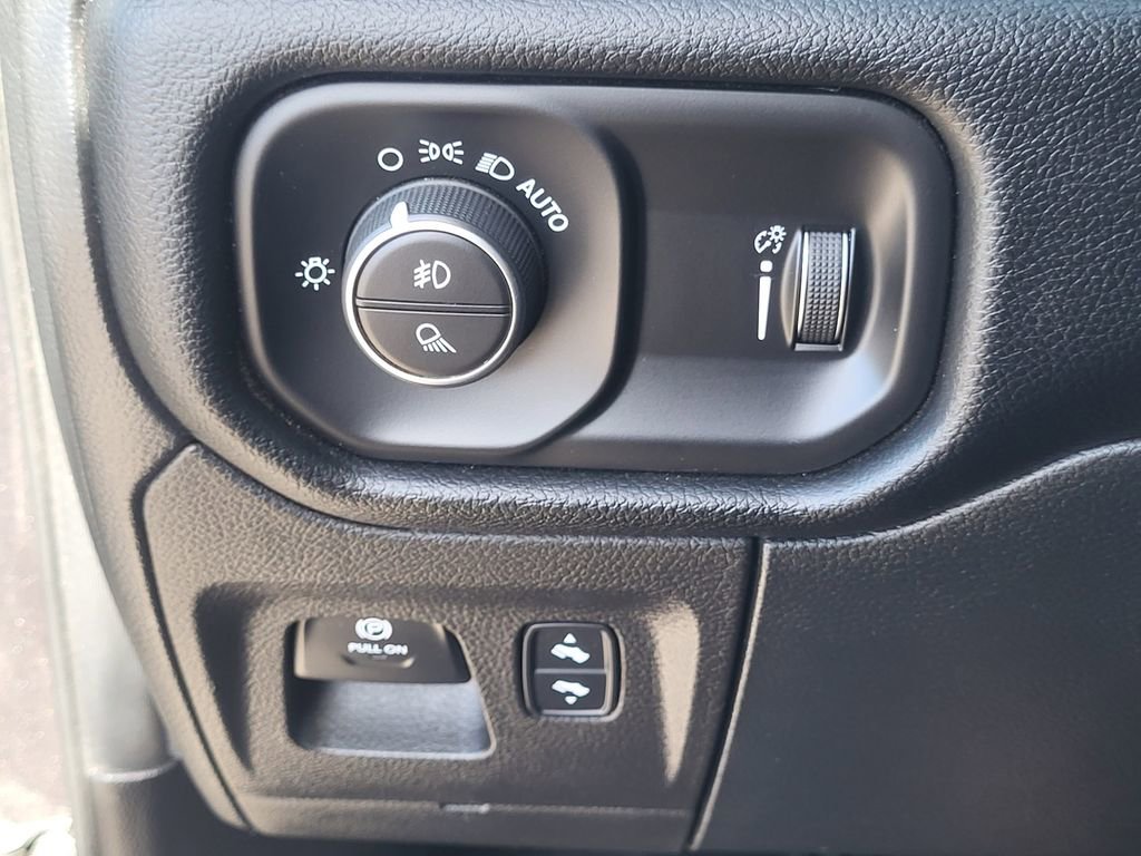 Used 2022 RAM 1500 Rebel w/ Night Edition image 29