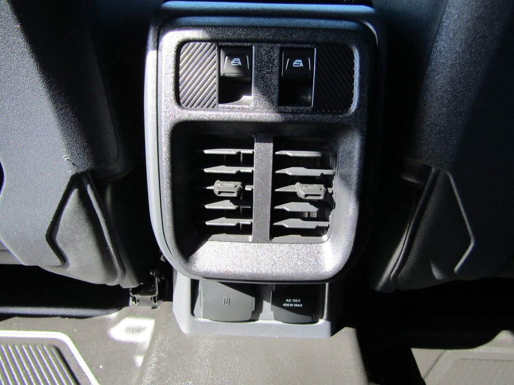 Used 2025 Ford Bronco Badlands AWD/4WD image 33
