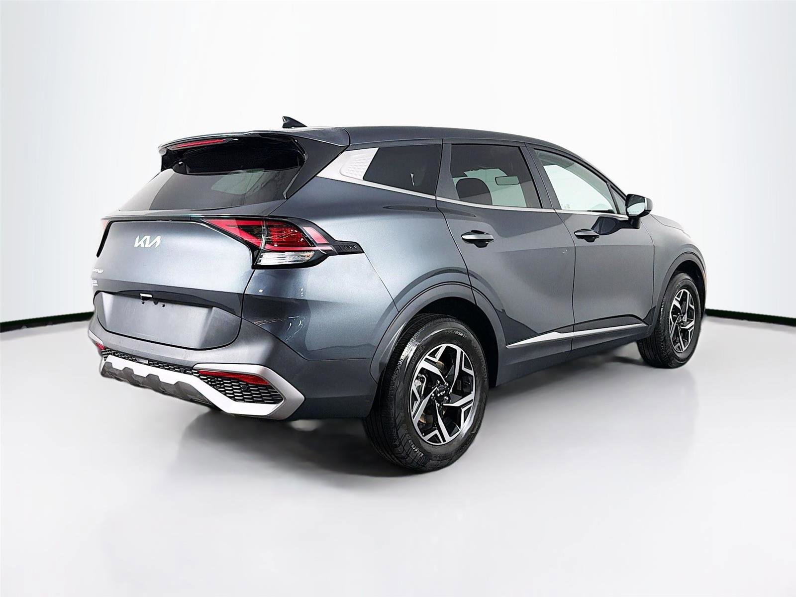 Used 2024 Kia Sportage LX image 7