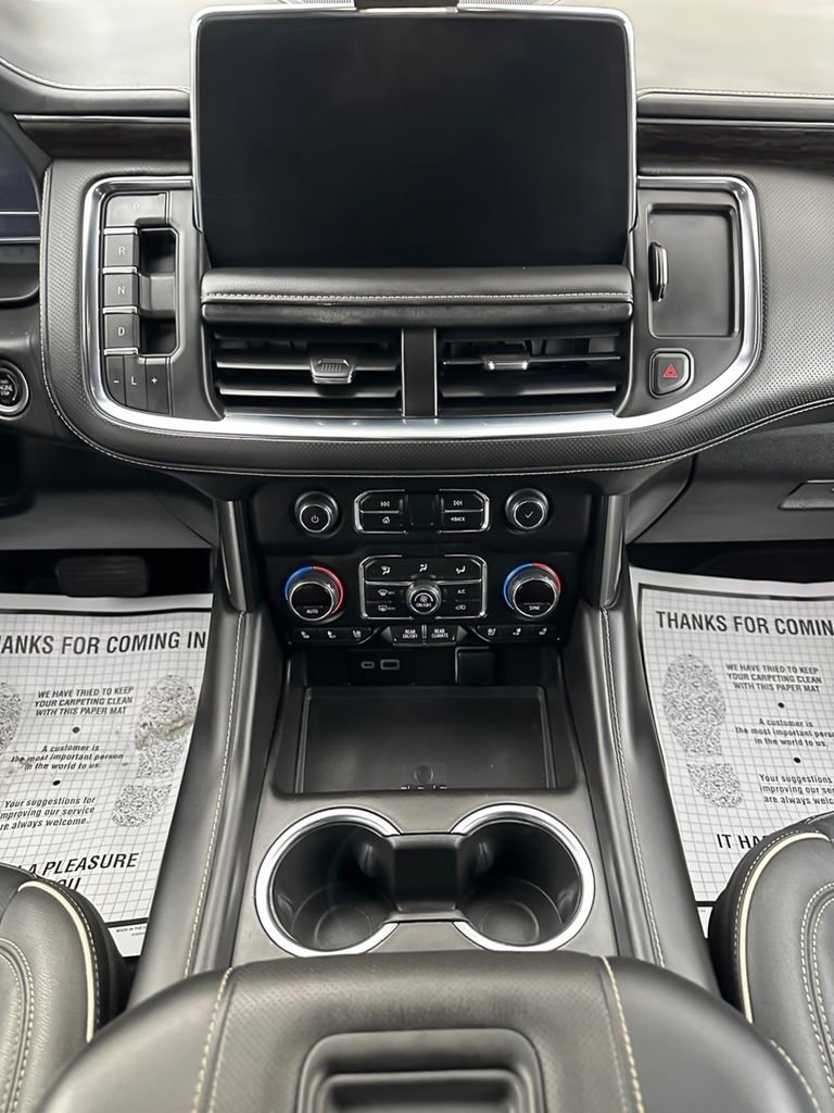 Used 2023 Chevrolet Suburban Premier image 18