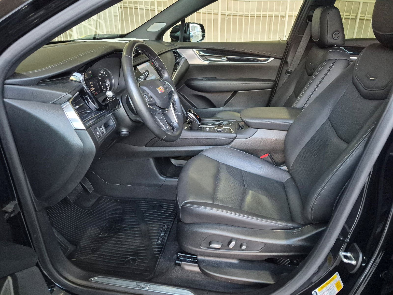 Certified 2024 Cadillac XT5 Premium Luxury AWD/4WD image 27