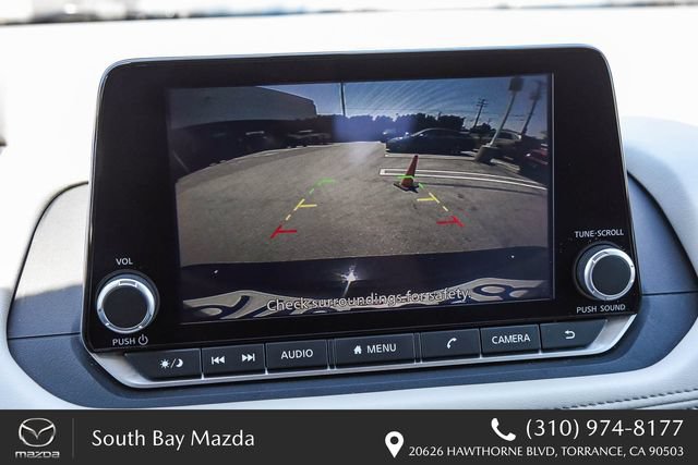 Used 2025 Nissan Rogue SV FWD image 22